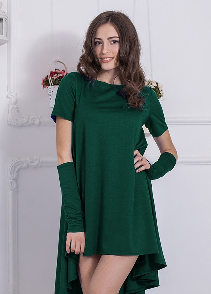 Зеленое кэжуал эффектное свободное платье из французского трикотажа с митенками vivien зеленый Podium однотонное