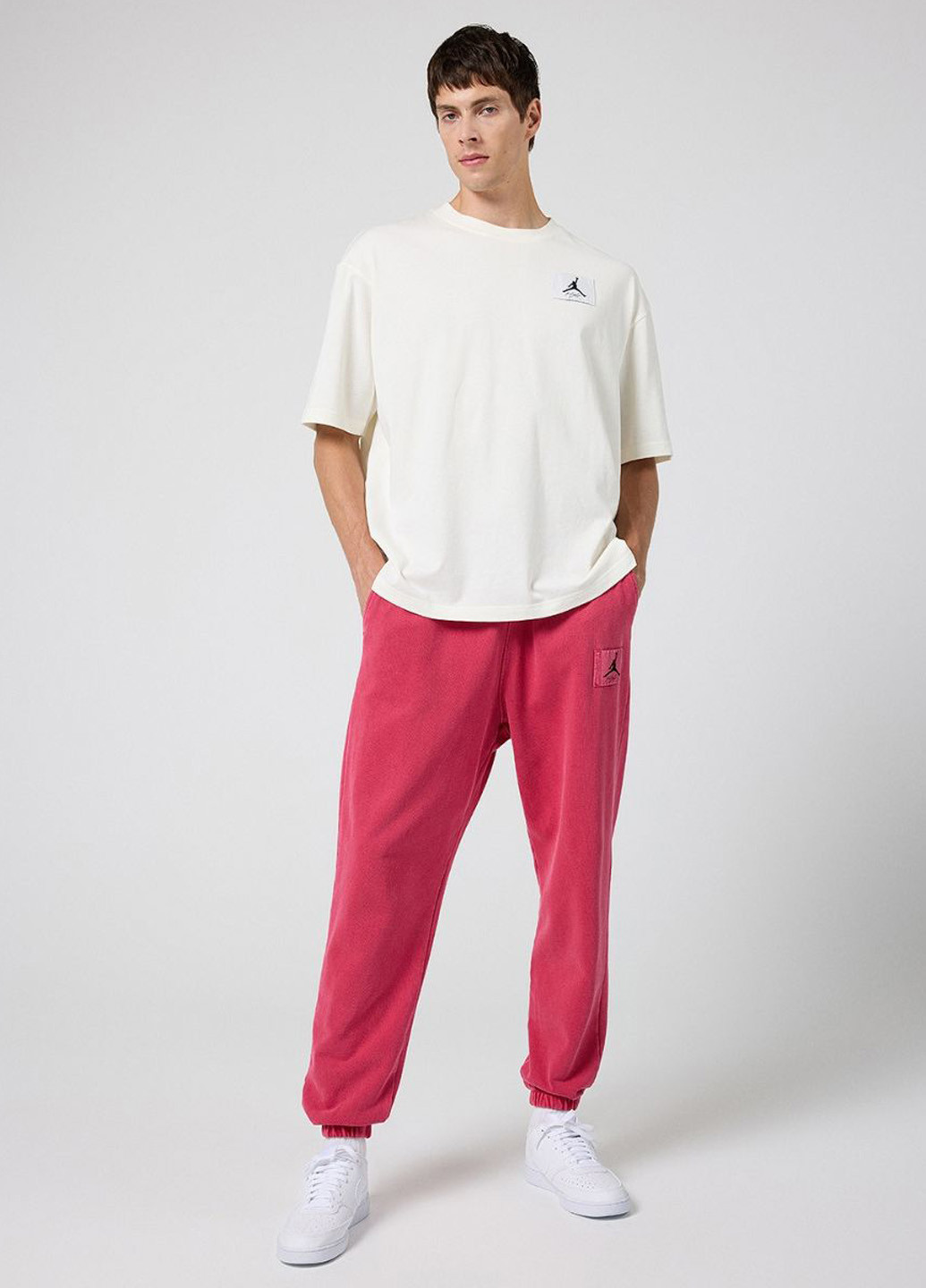 Розовые спортивные демисезонные джоггеры брюки Jordan