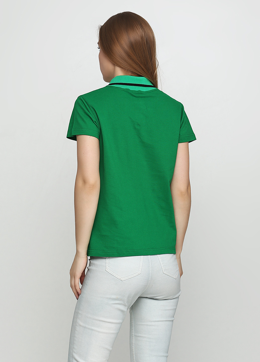 Зеленая женская футболка-поло Manatki с надписью