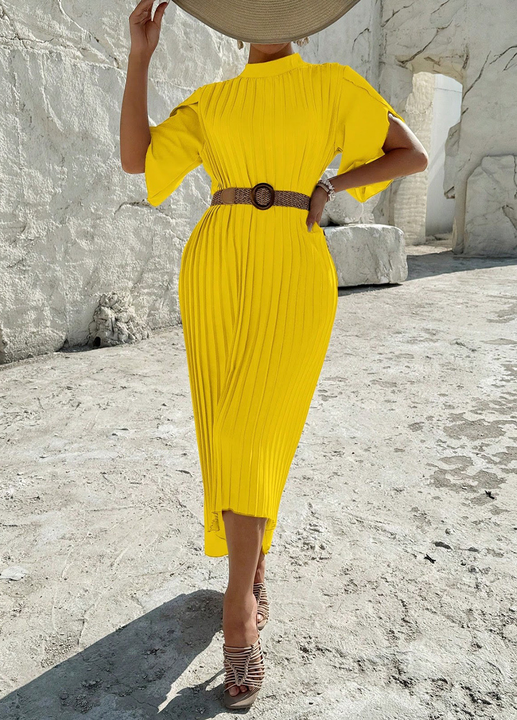 Горчичное кэжуал платье плиссированное SHEIN однотонное
