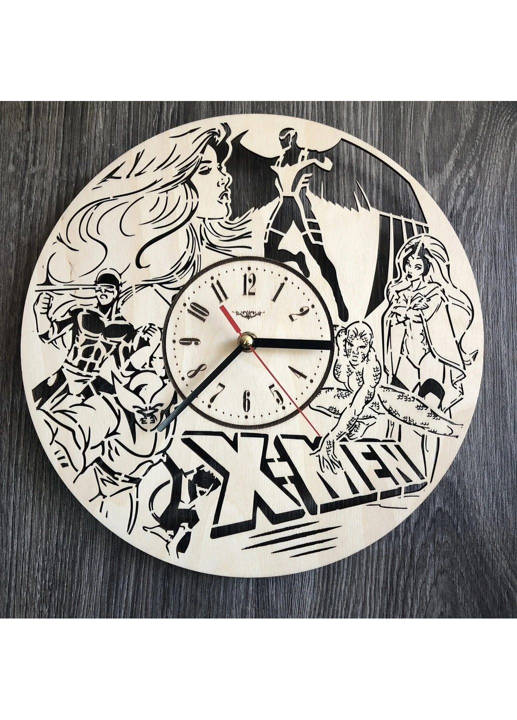 Дизайнерський настінний годинник з дерева «Люди Икс» 7Arts (253566367)