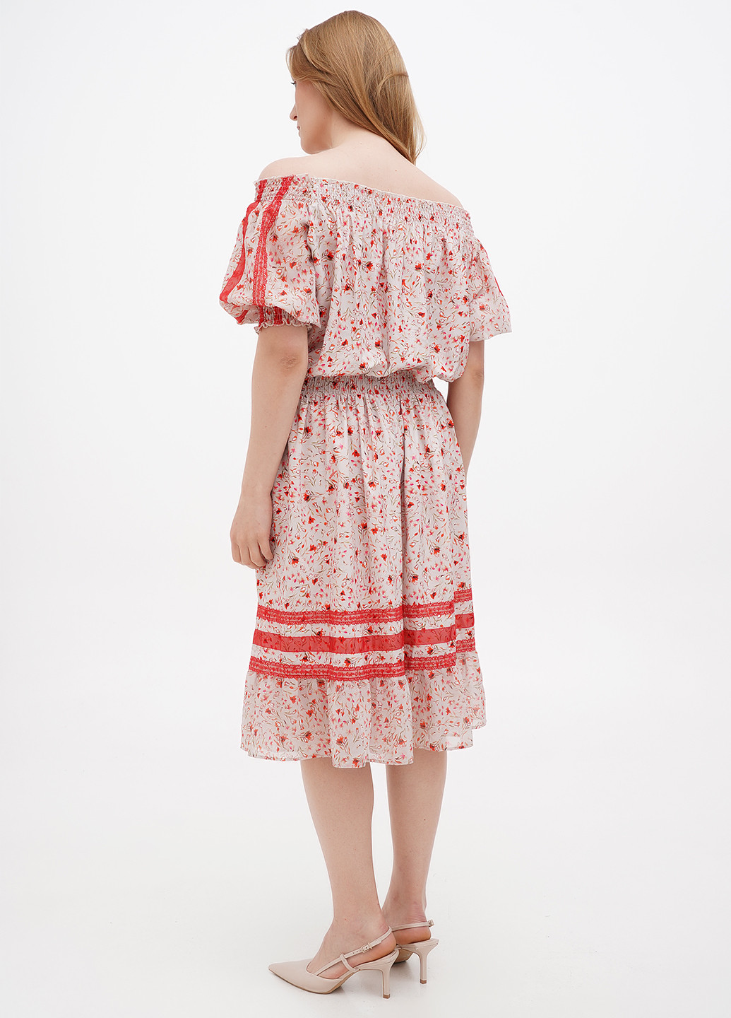 Светло-бежевое кэжуал платье клеш Sassofono с цветочным принтом