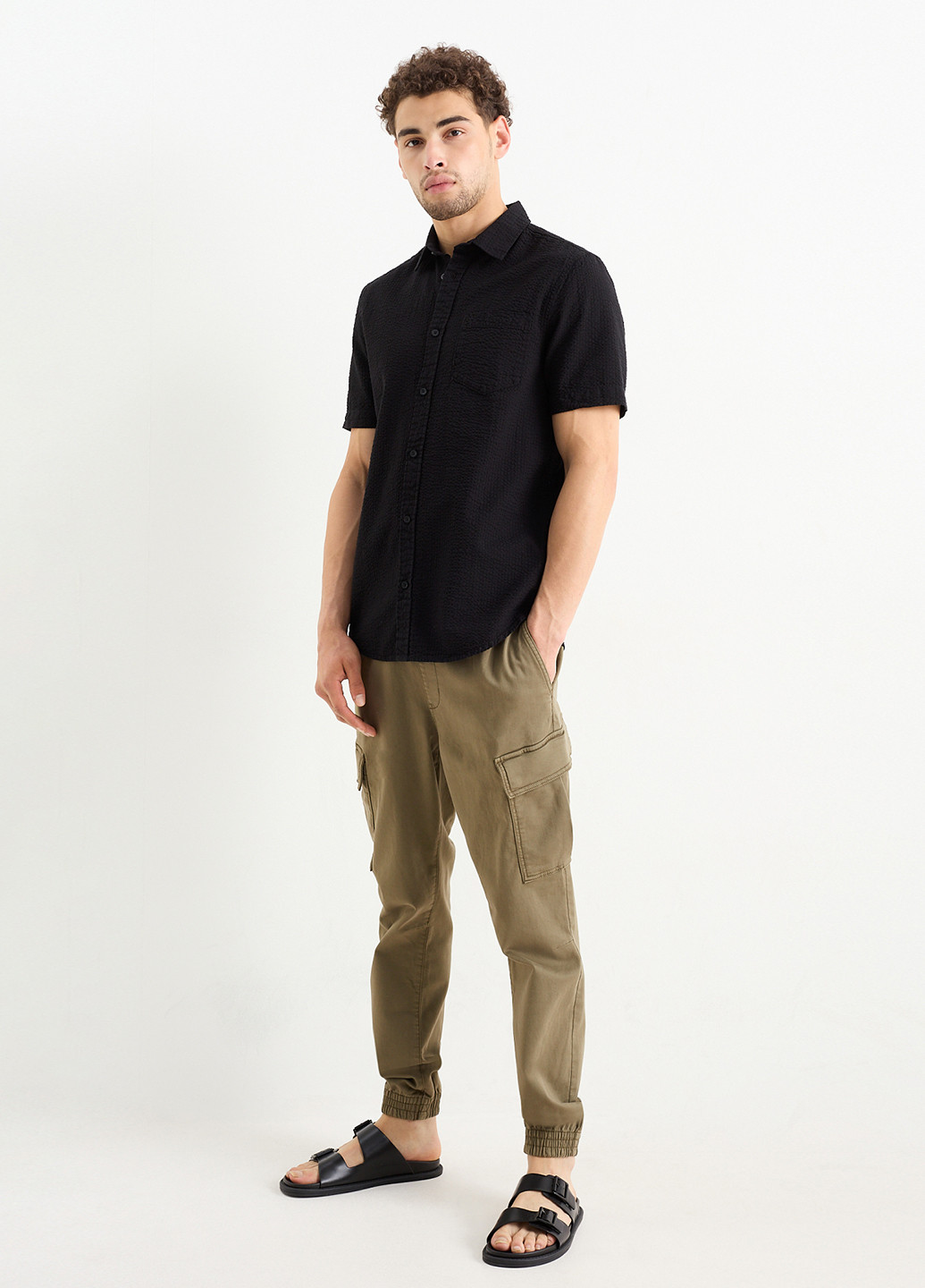 Хаки кэжуал демисезонные карго брюки C&A