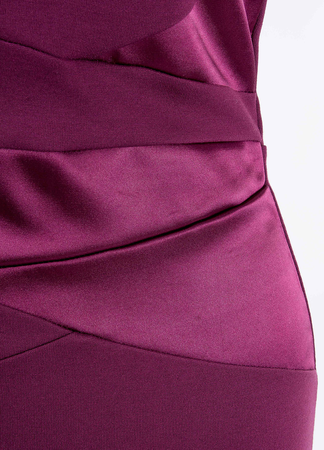 Фиолетовое вечернее платье с открытыми плечами, футляр Lipsy однотонное