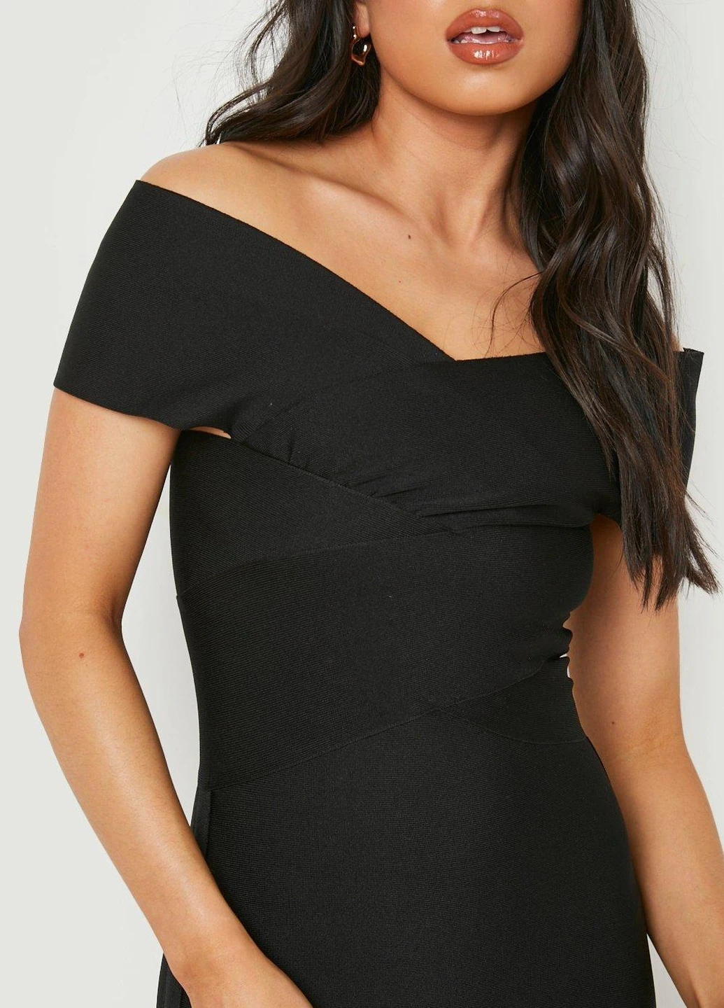 Черное платье Boohoo
