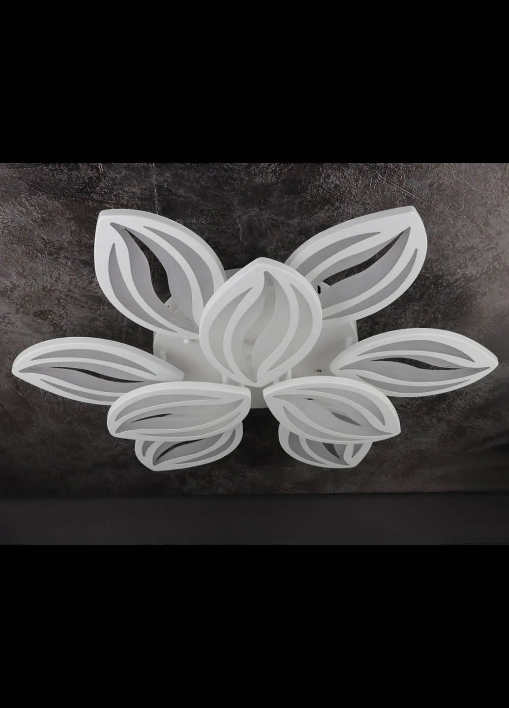 Люстра стельова LED з пультом A2325 / 6 + 3-wh Білий 10х70х70 см. Handmade (234540033)