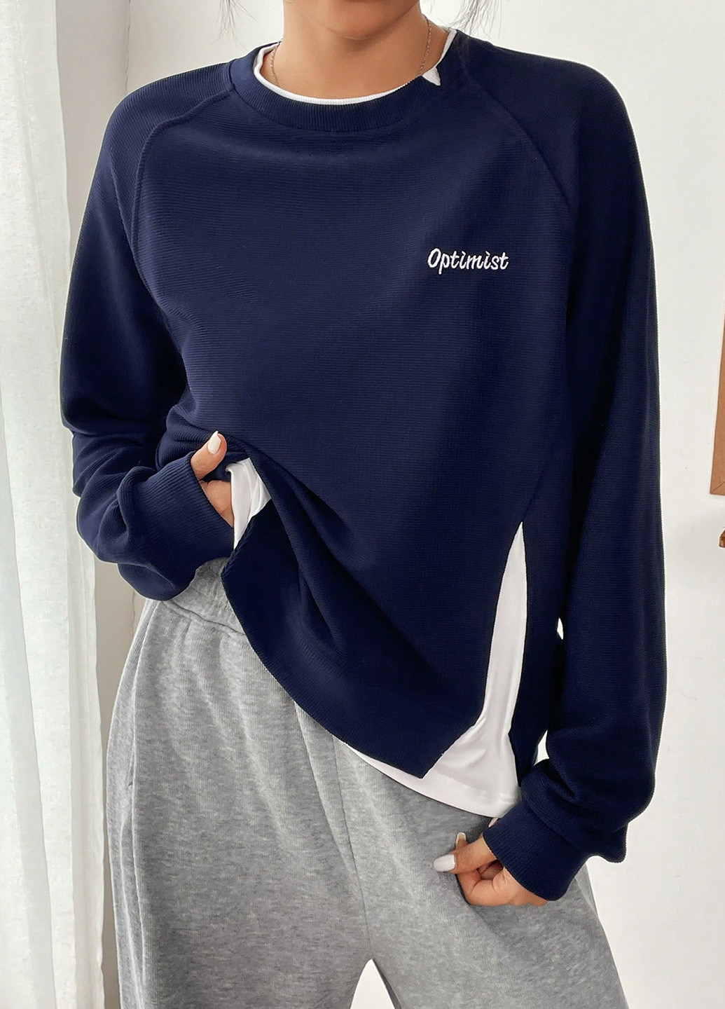 Темно-синій світшот SHEIN колор блок вишивка (366512846)