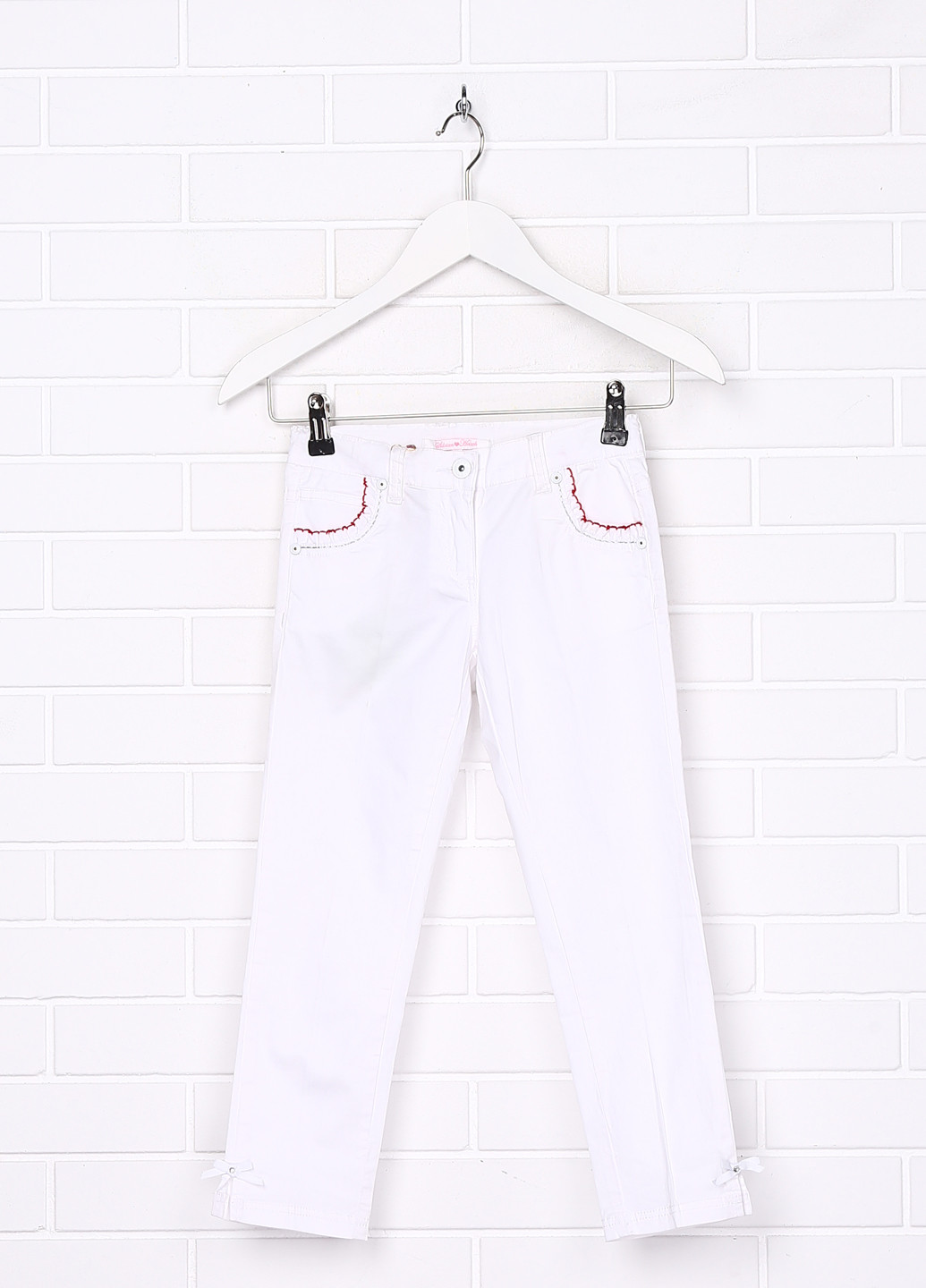 Белые летние зауженные джинсы Silvian Heach
