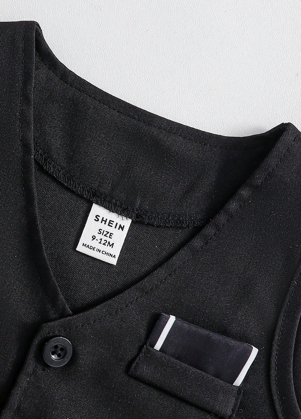 Черный демисезонный костюм (жилет, брюки) брючный SHEIN