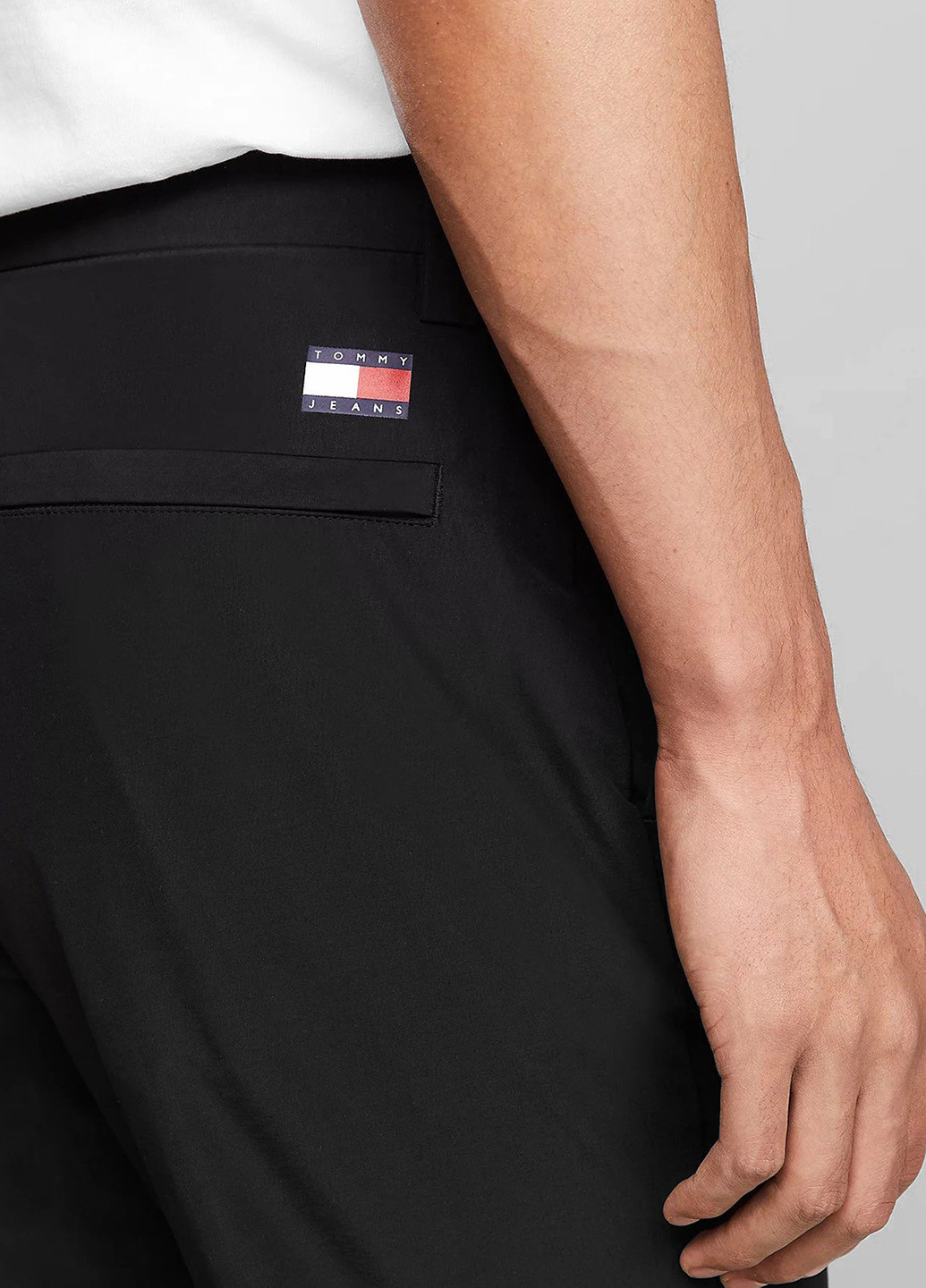 Черные кэжуал демисезонные прямые брюки Tommy Jeans