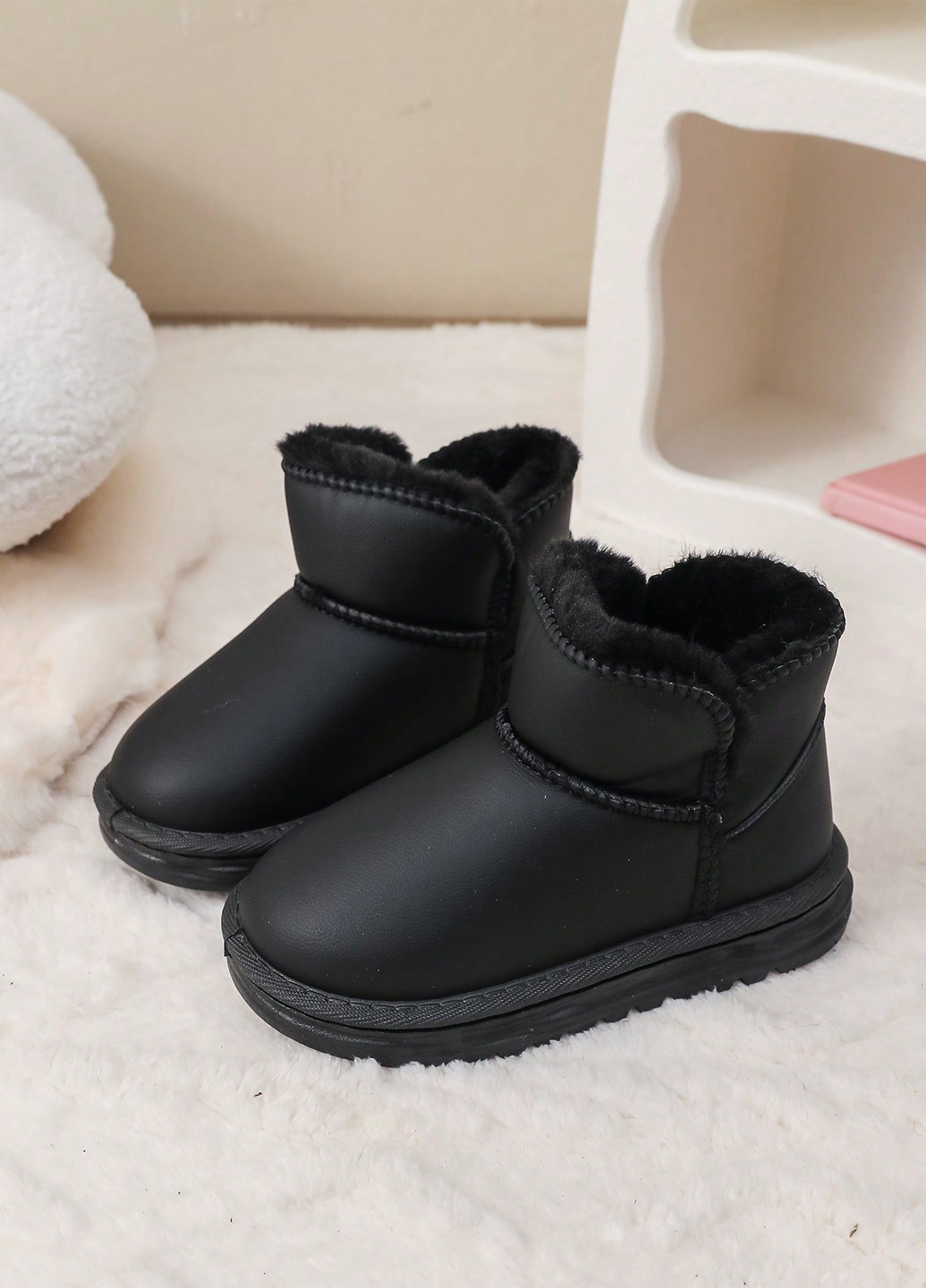 Черные уги SHEIN