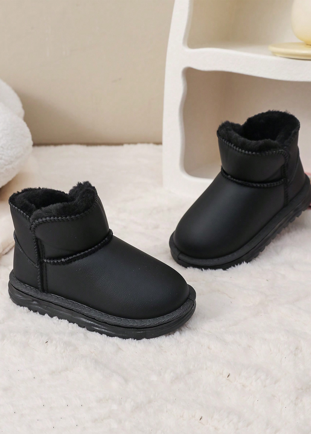 Черные уги SHEIN