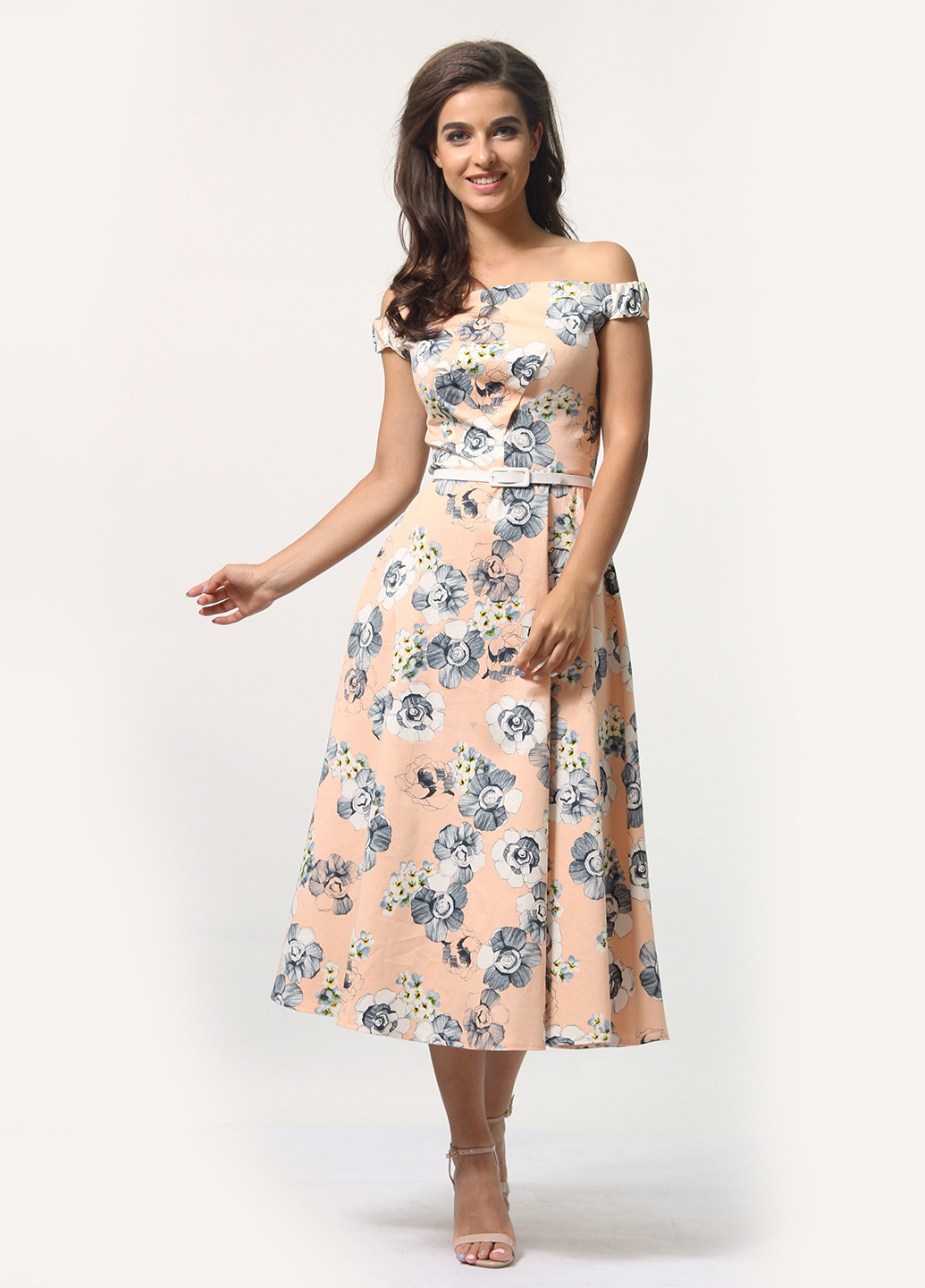 Персикова кежуал сукня, сукня кльош Agata Webers з квітковим принтом