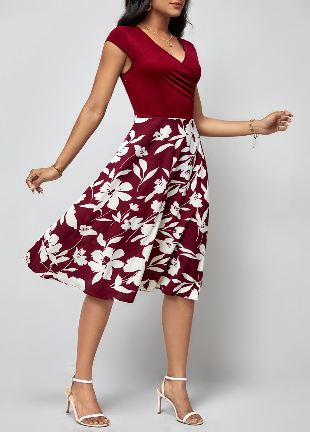 Бордовое кэжуал платье клеш SHEIN с цветочным принтом