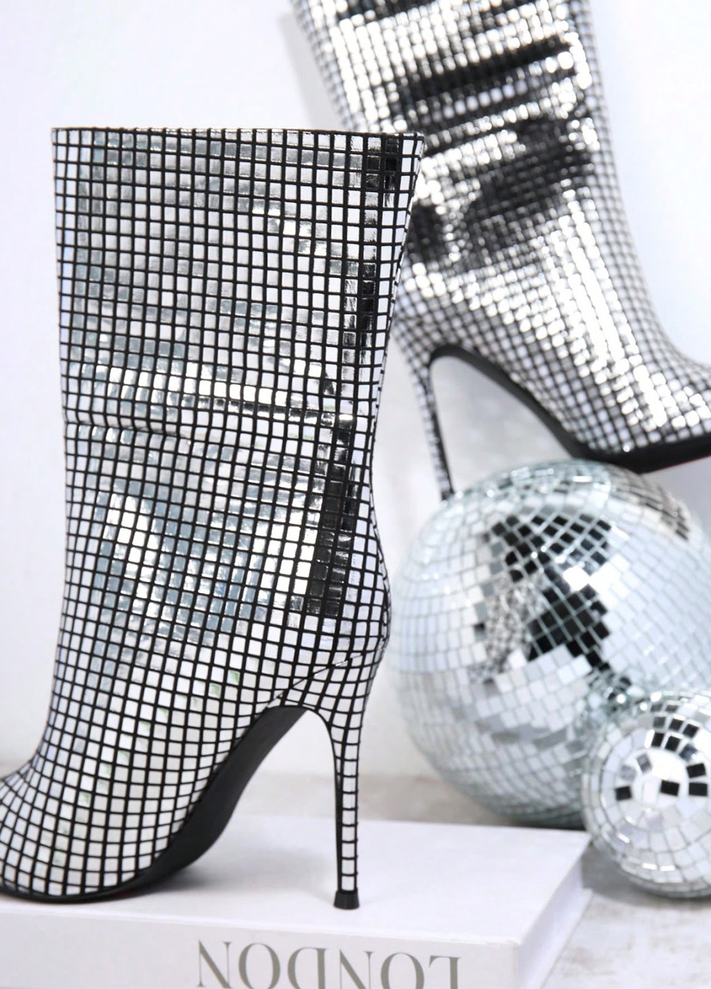 Серебряные осенние полусапоги SHEIN