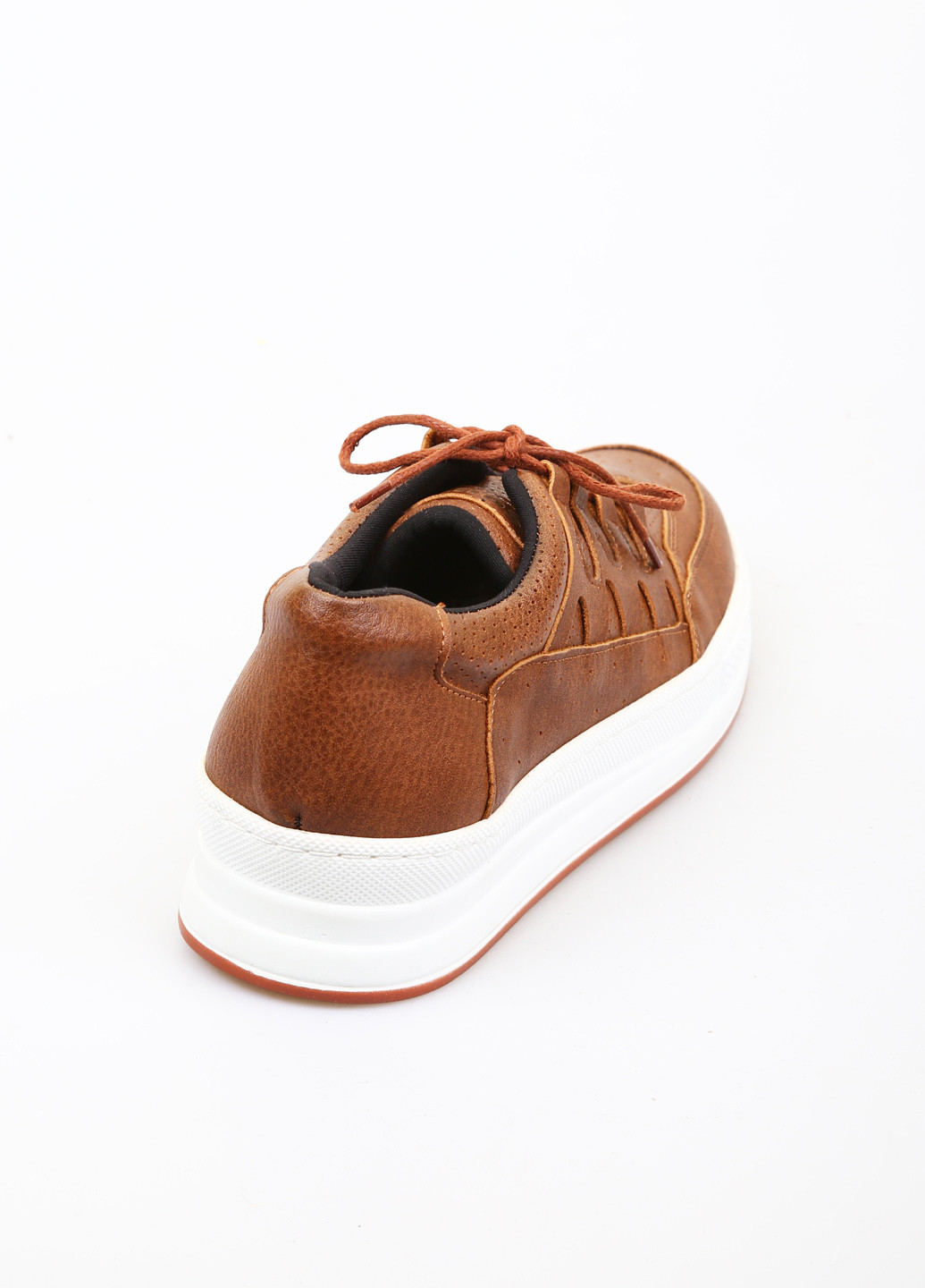 Коричневые всесезонные кроссовки South