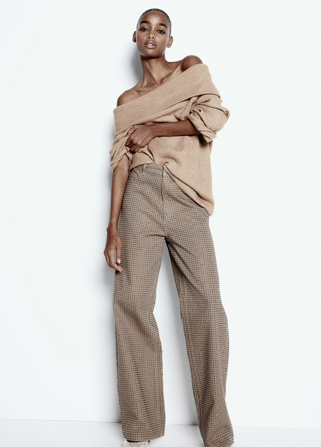 Бежевый зимний свитер H&M