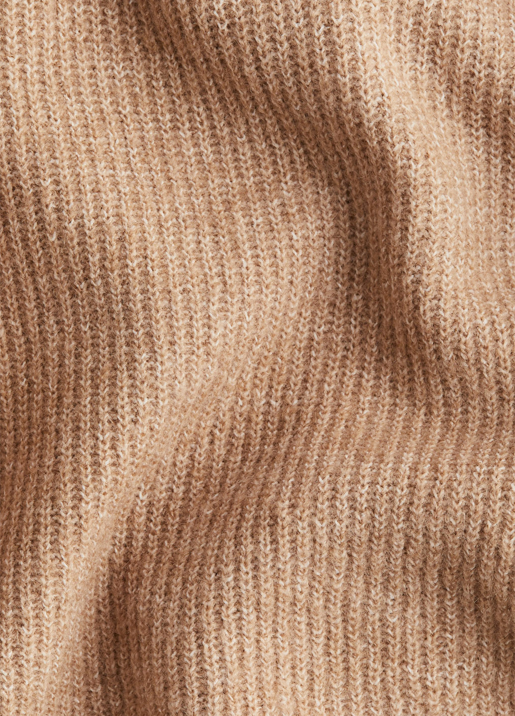 Бежевый зимний свитер H&M