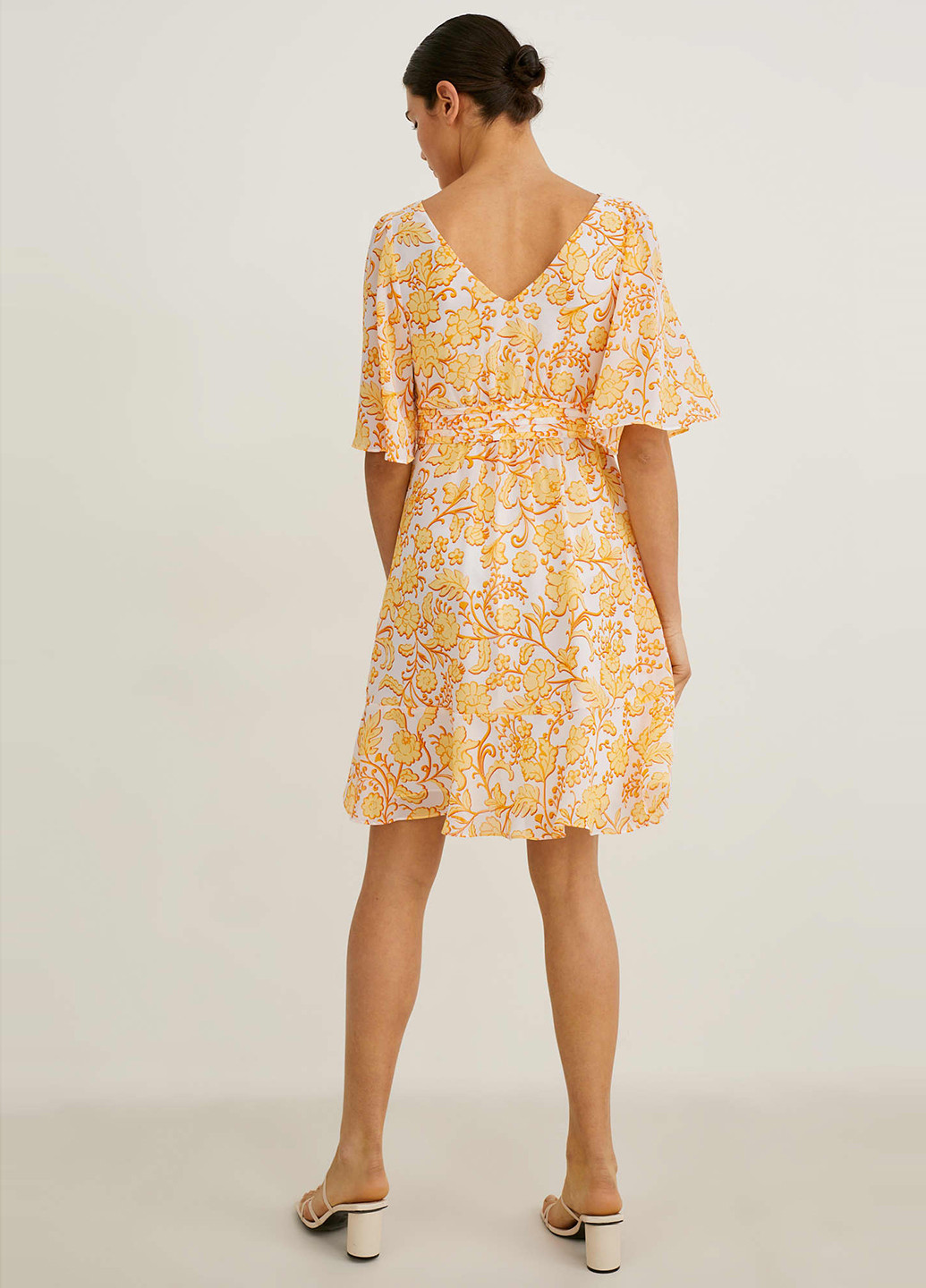 Світло-оранжева кежуал сукня кльош C&A з квітковим принтом