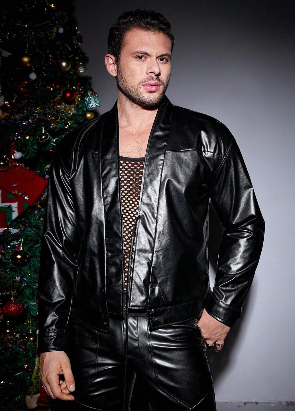 Черная демисезонная куртка SHEIN