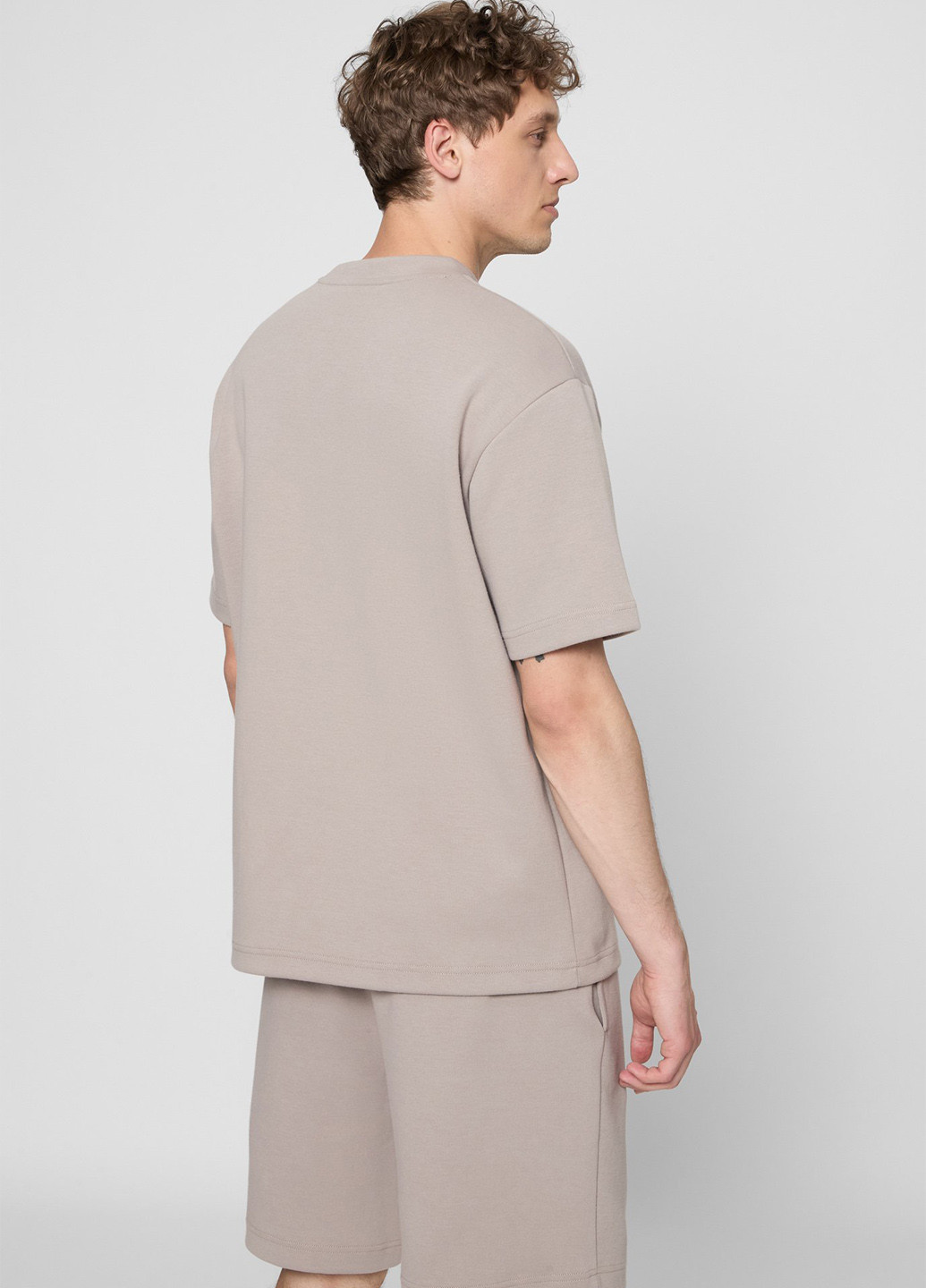 Бежева футболка PRPY