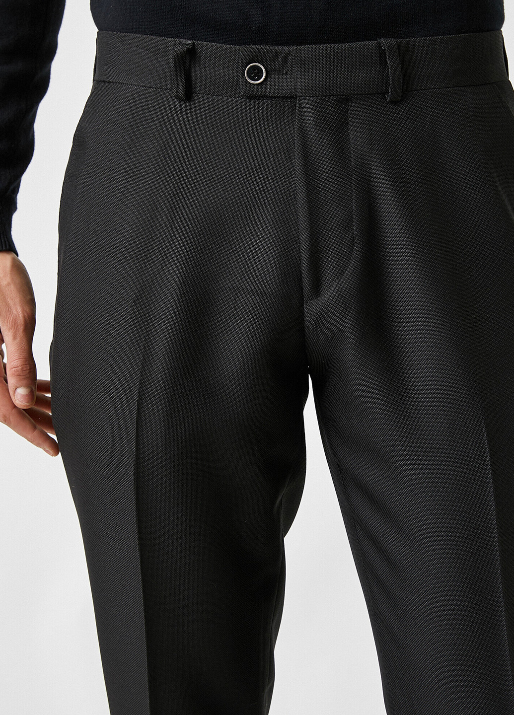 Черные кэжуал демисезонные классические брюки KOTON