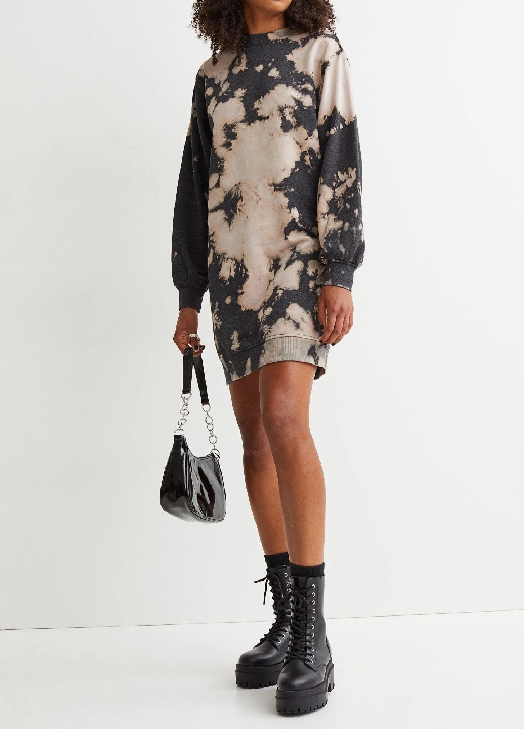 Черное кэжуал платье H&M с рисунком