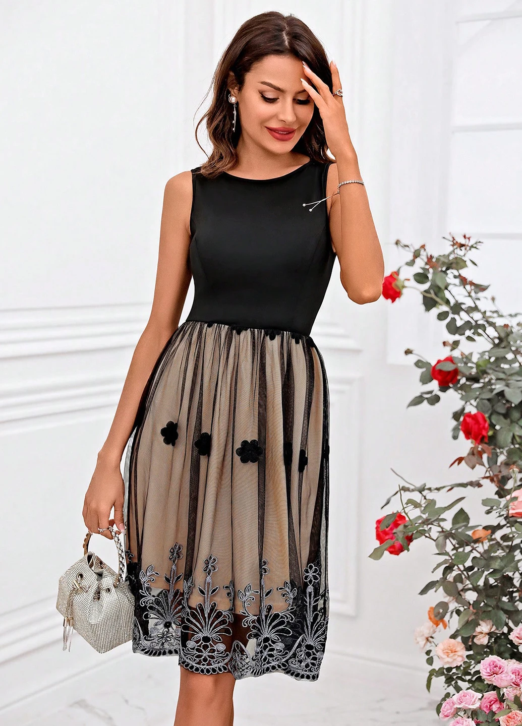 Черное коктейльное платье SHEIN однотонное