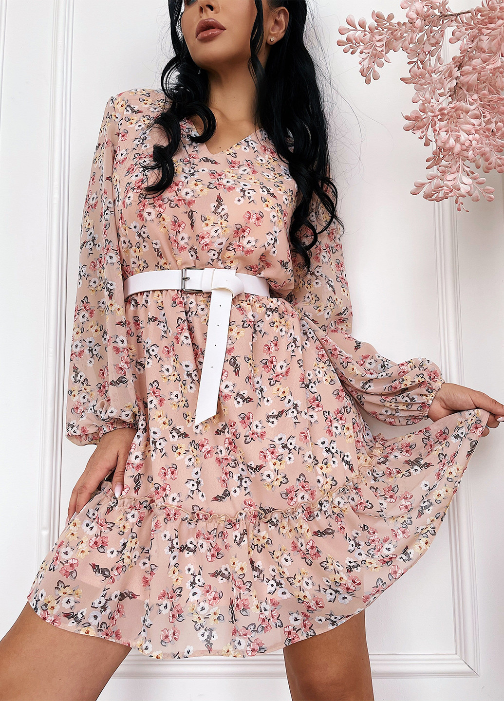 Персиковое кэжуал платье клеш Larionoff с цветочным принтом