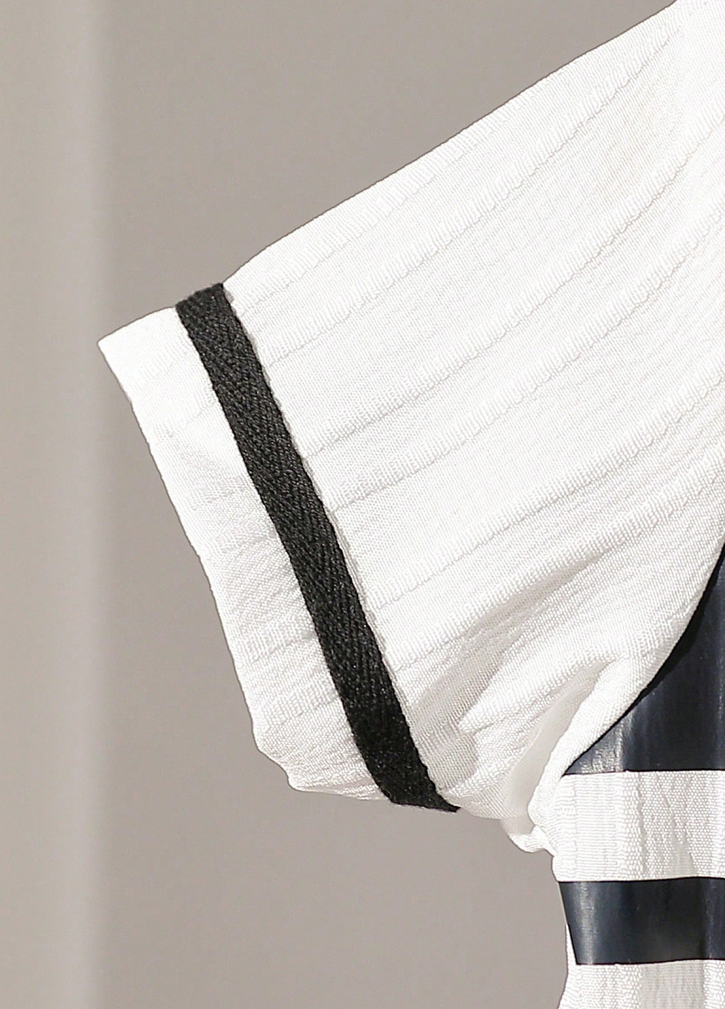 Чорно-білий демісезонний комплект (сорочка, штани) SHEIN