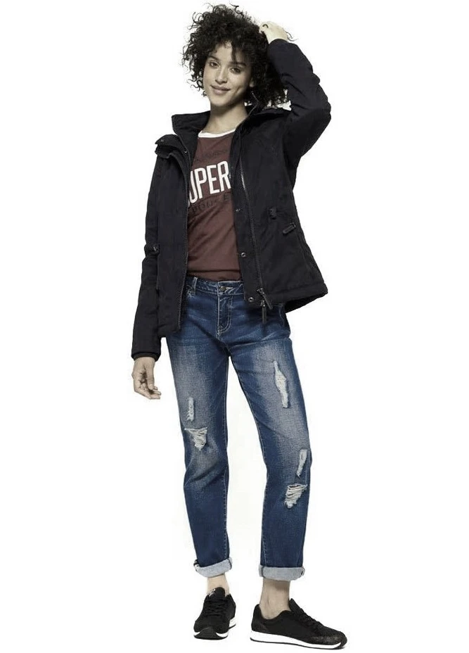Черная зимняя куртка Superdry