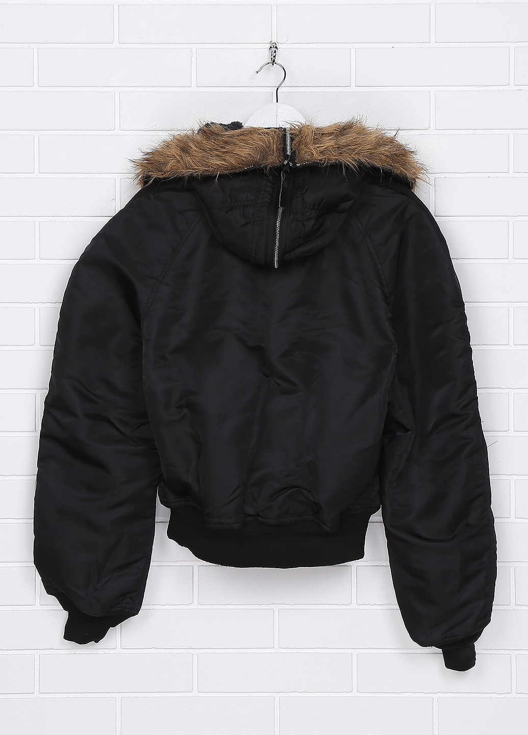 Черная зимняя куртка HPS