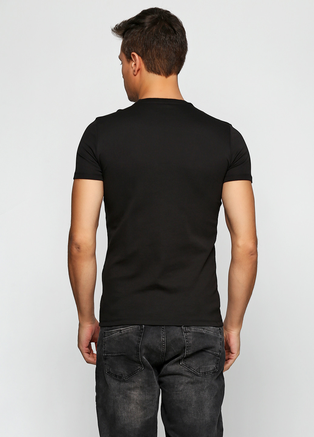 Чорна футболка Armani