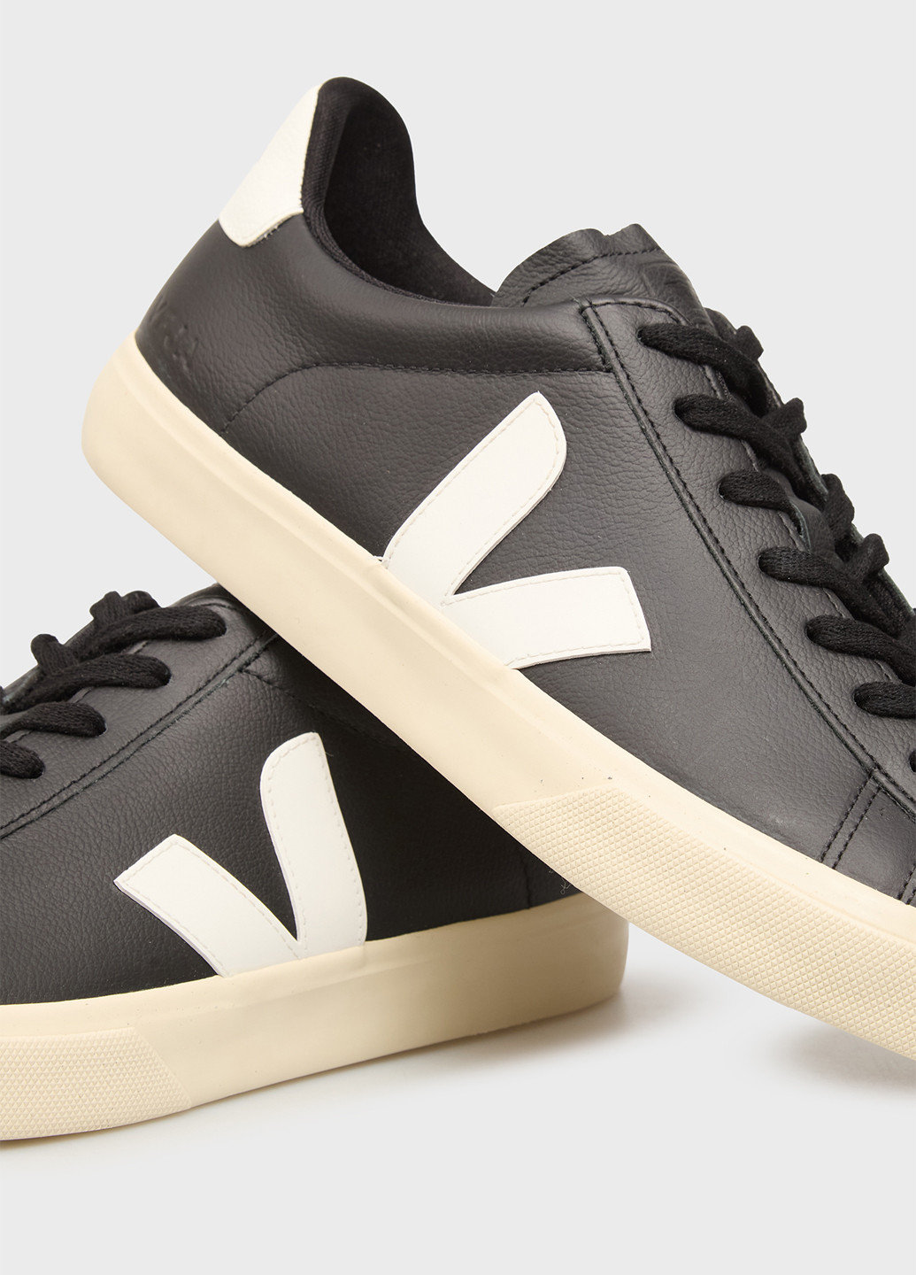 Чорні кеди Veja