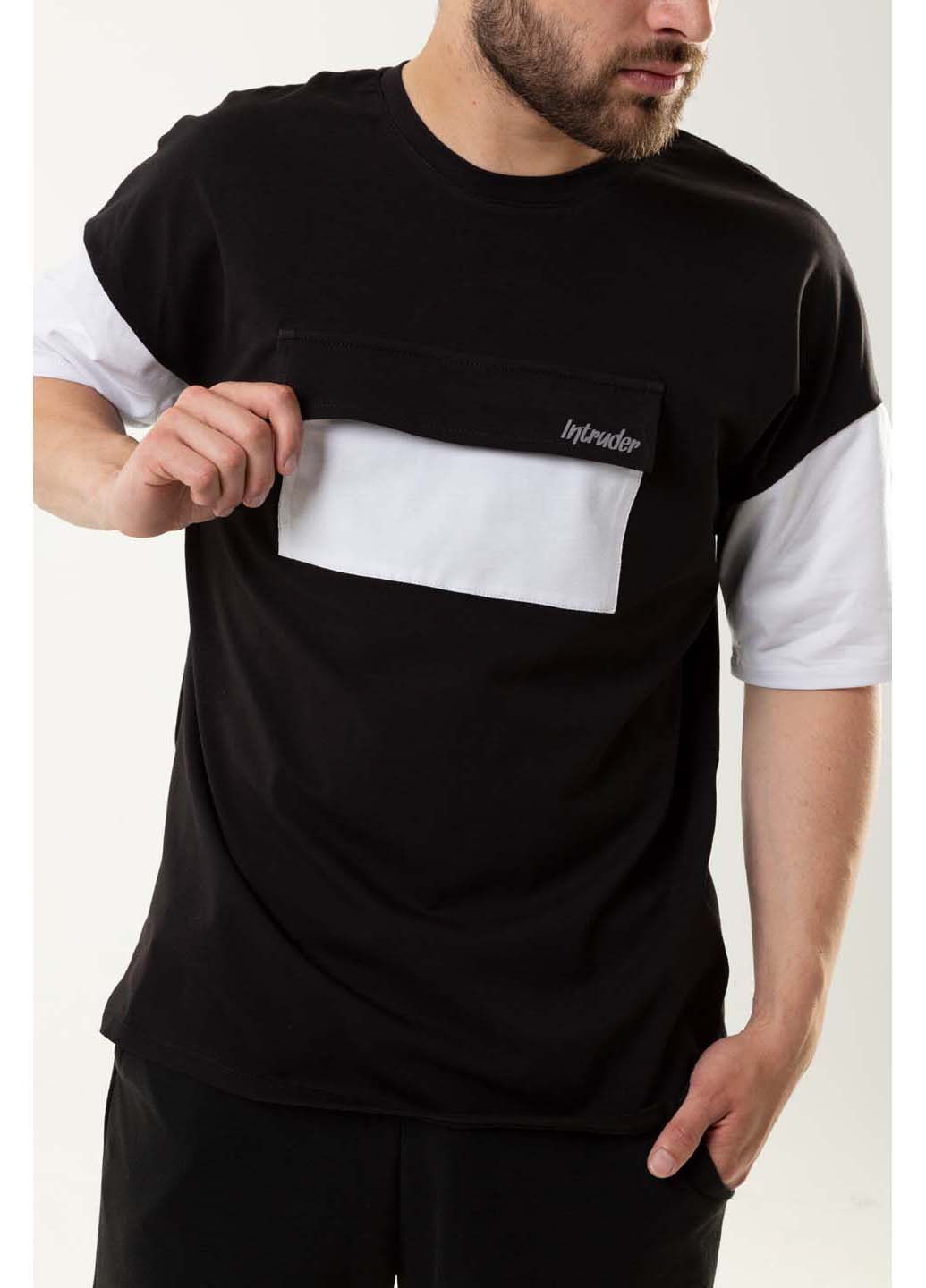 Комбінований демісезонний комплект (футболка, шорти) Intruder