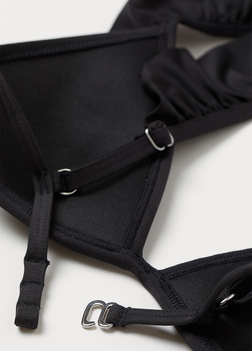 Купальный лиф H&M бикини однотонный чёрный пляжный трикотаж, полиэстер
