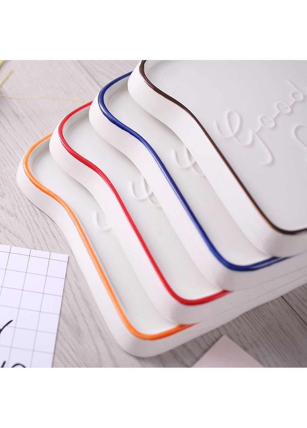 Тарелка керамическая 6736 17.5х16 см красная No Brand (253542342)