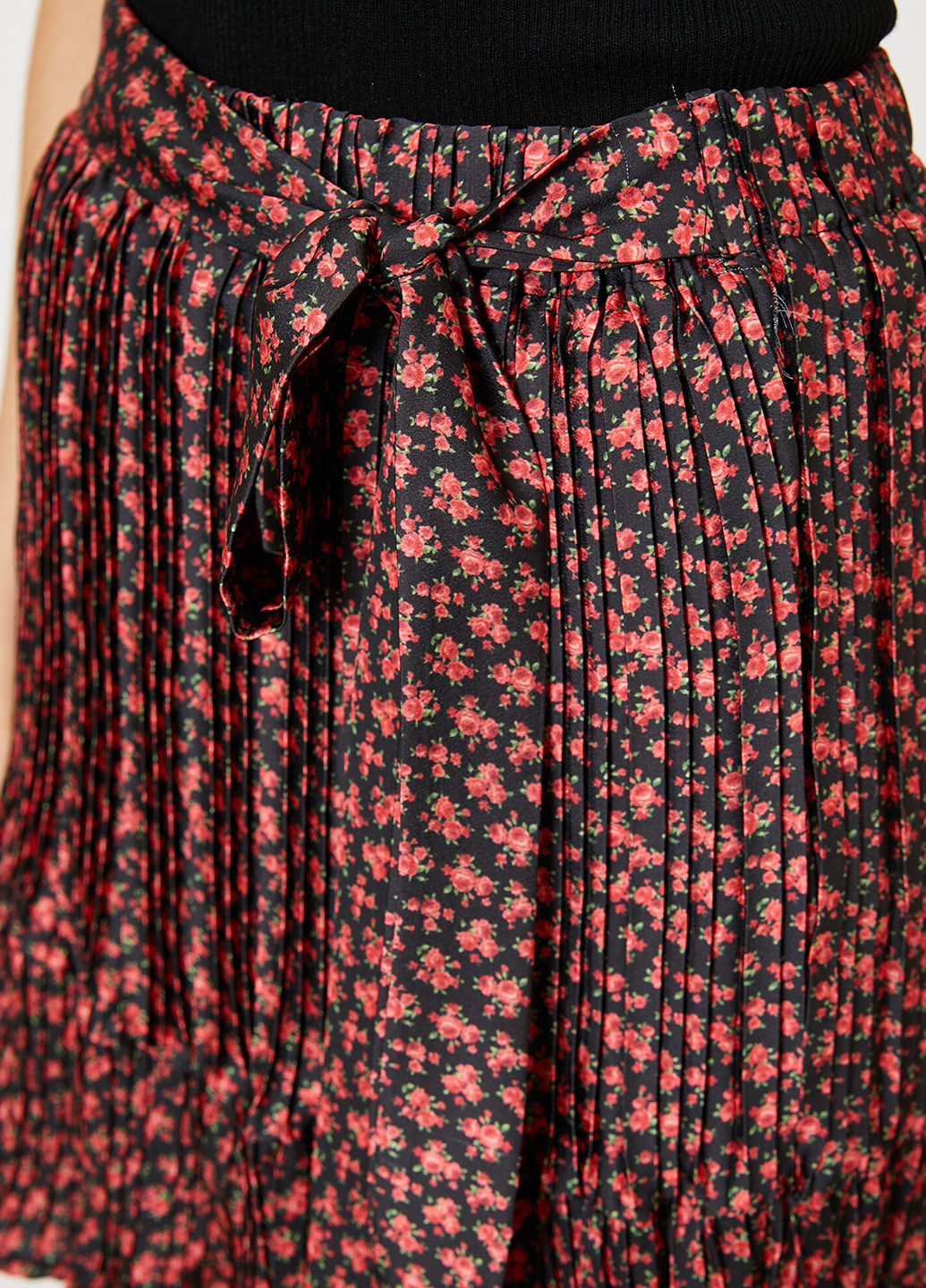 Красная кэжуал цветочной расцветки юбка KOTON на запах, плиссе