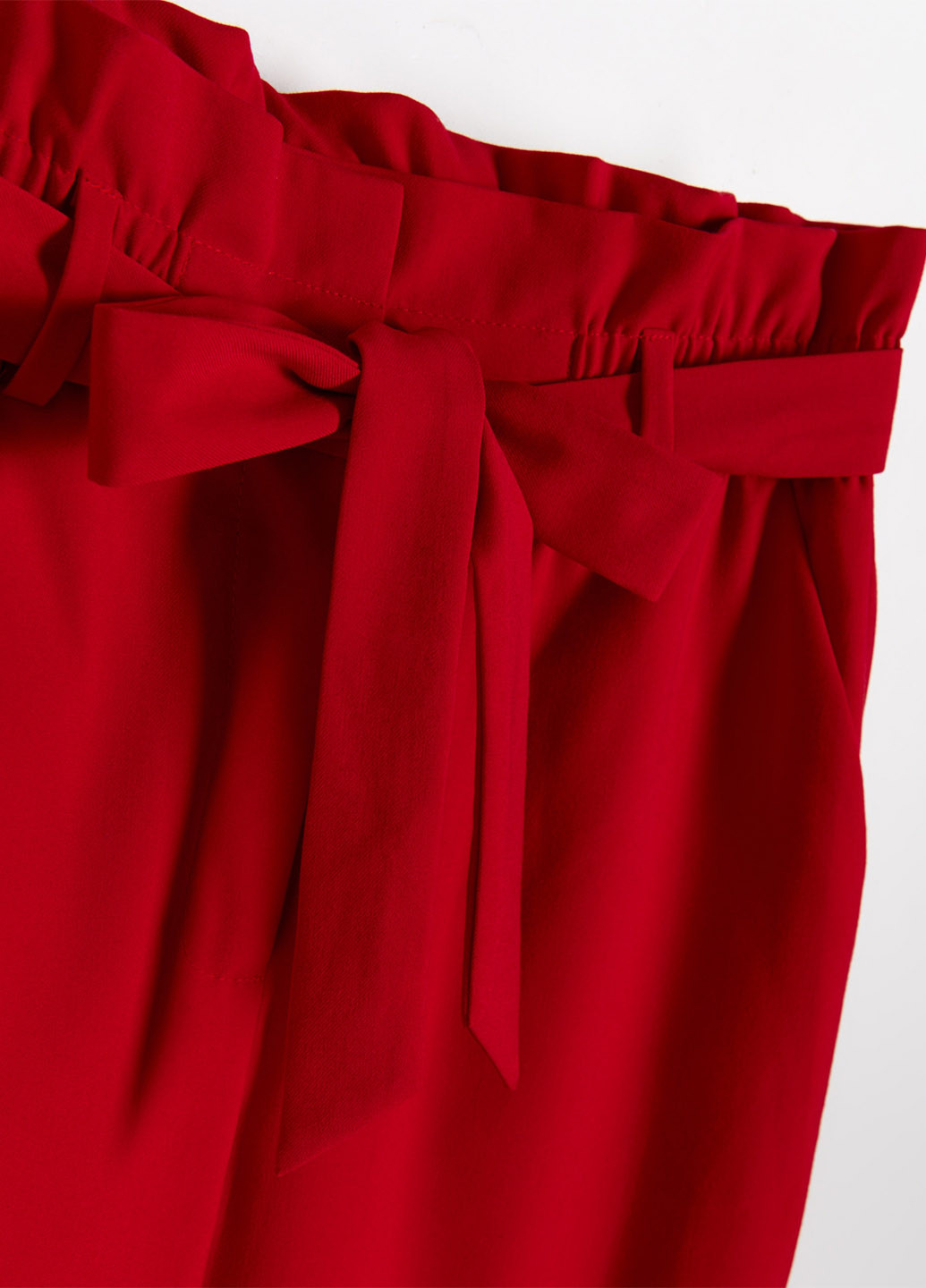Красные кэжуал демисезонные зауженные брюки Reserved