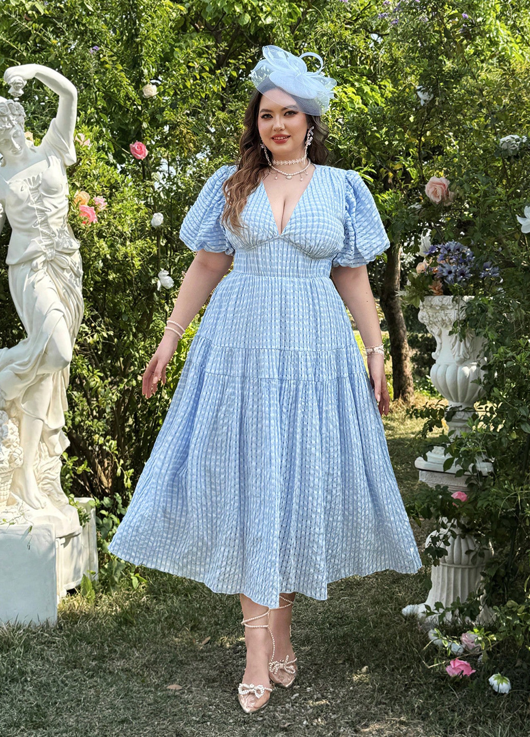 Светло-голубое коктейльное, кэжуал платье клеш SHEIN в клетку