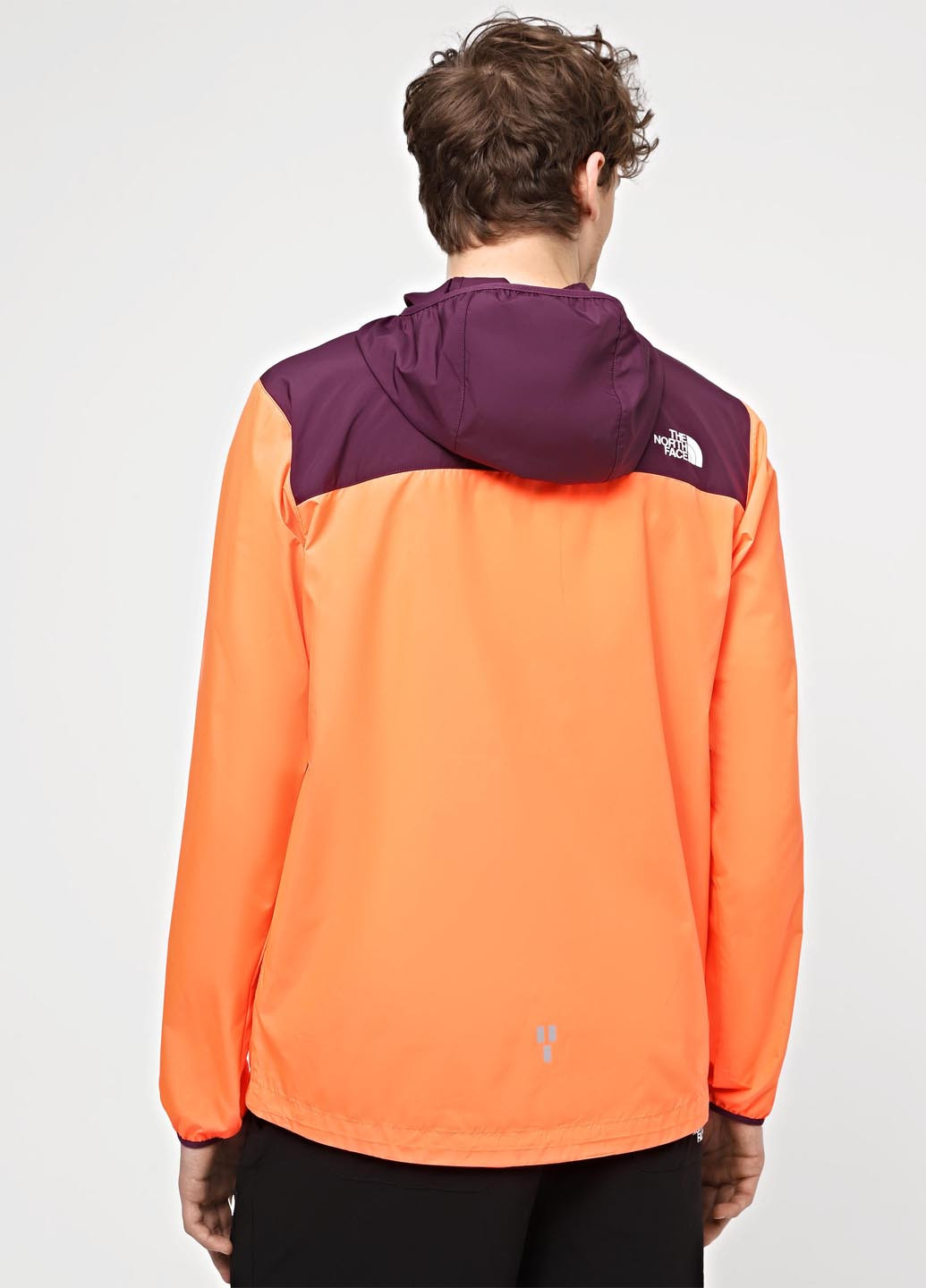 Помаранчева демісезонна вітровка The North Face
