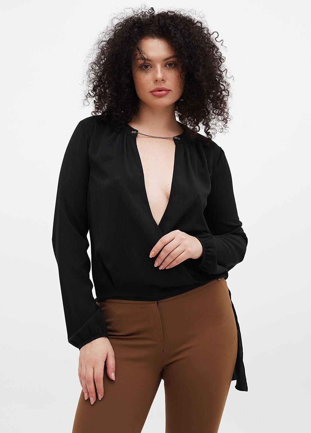 Чорна блуза на запах Sassofono