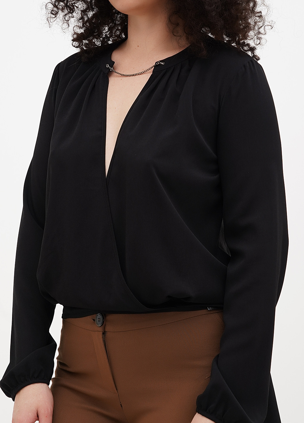 Чорна блуза на запах Sassofono