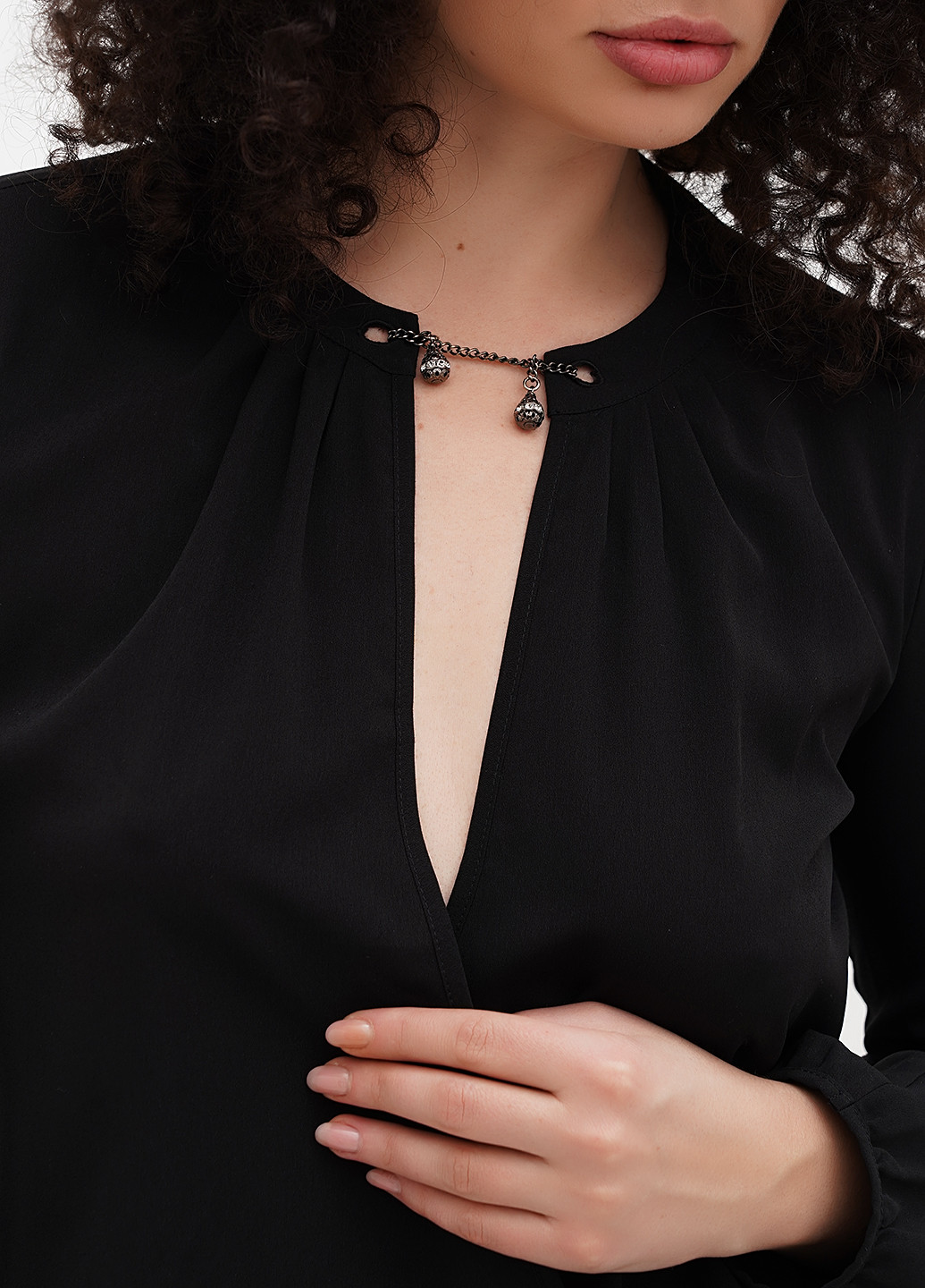 Чорна блуза на запах Sassofono