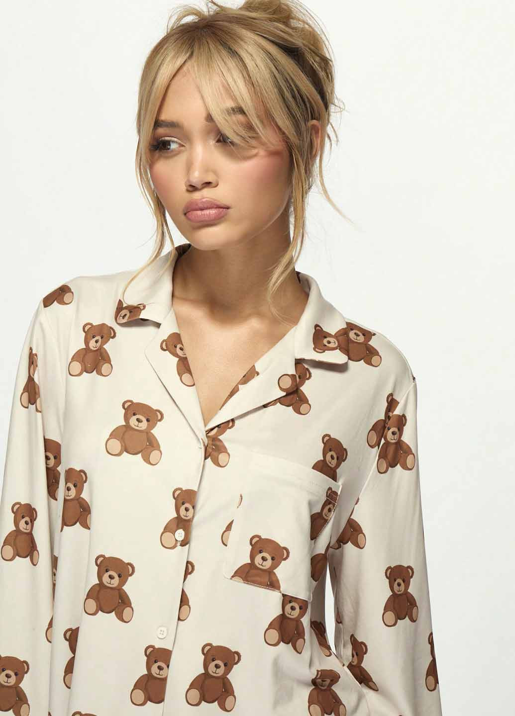 Молочна всесезон піжама (сорочка, штани) сорочка + брюки SHEIN