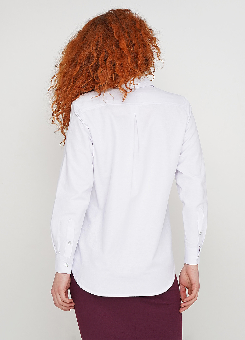 Белая кэжуал рубашка однотонная Gingier