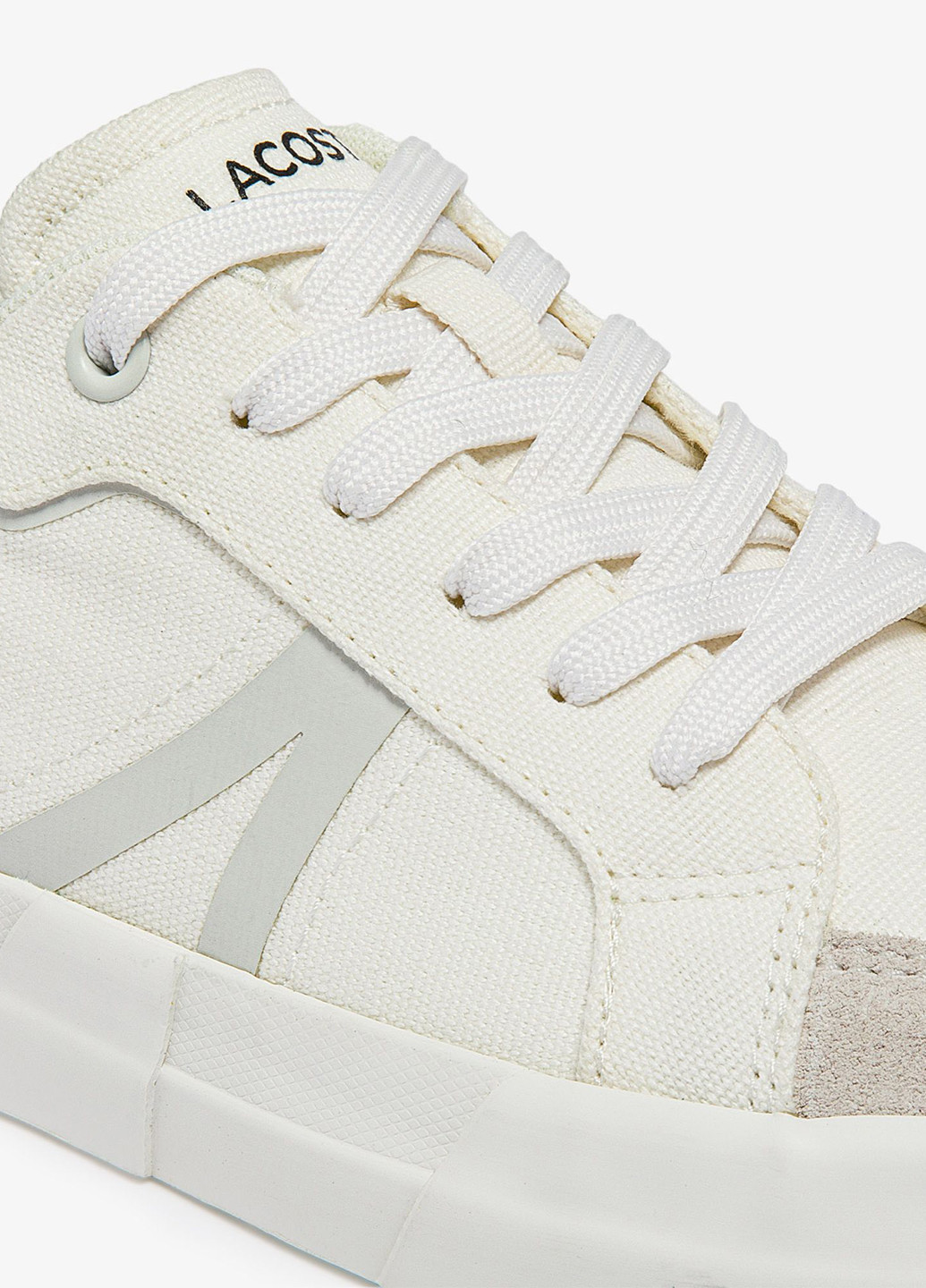 Білі осінні кросівки Lacoste L004