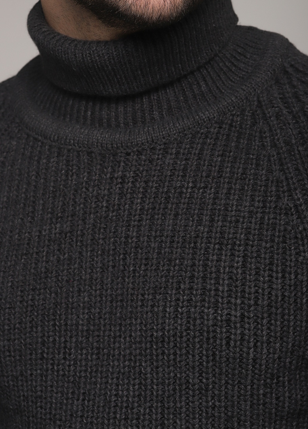 Темно-серый зимний свитер No Brand