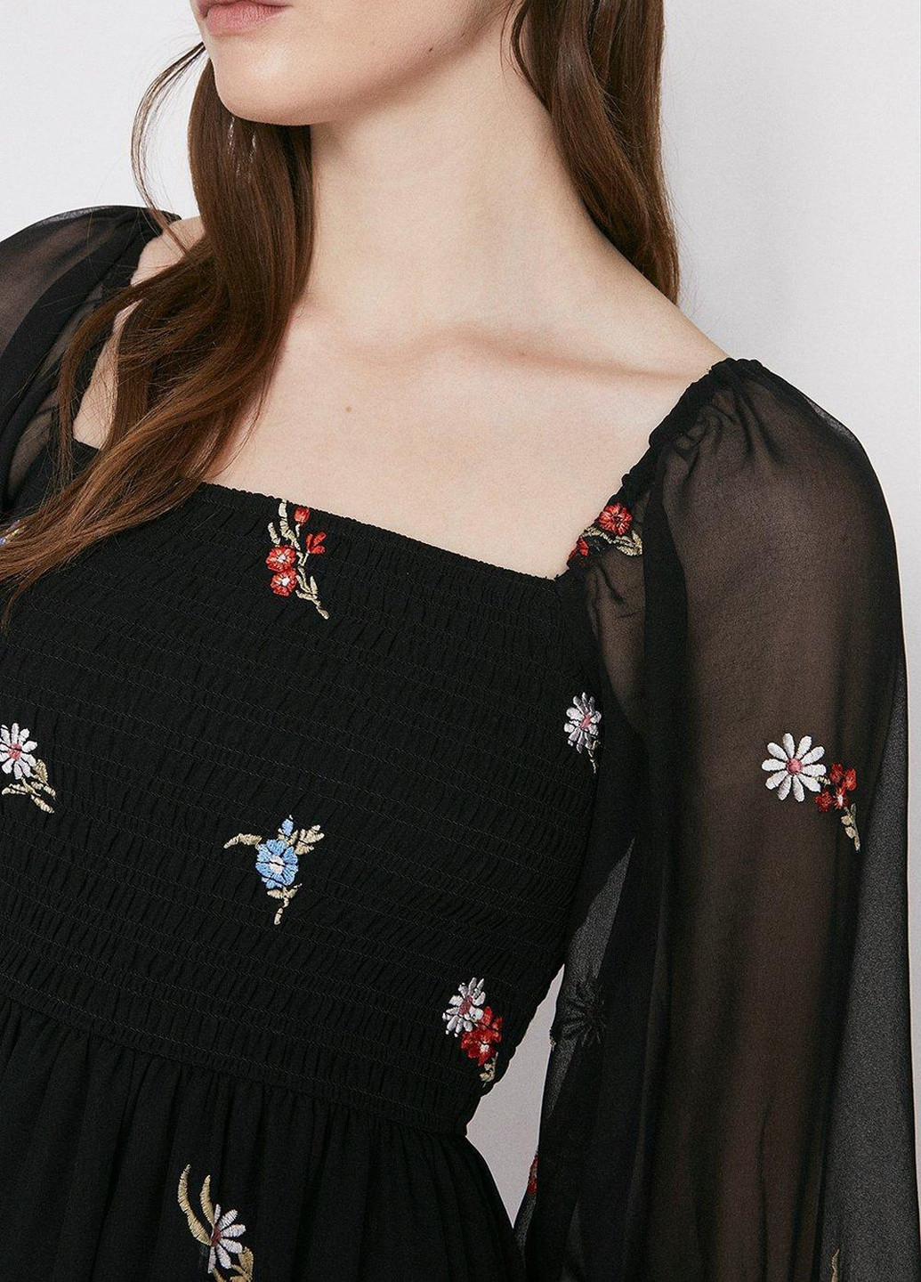Черное кэжуал платье Warehouse с цветочным принтом