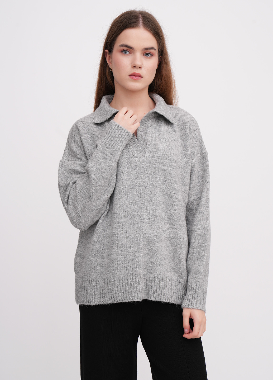 Світло-сірий демісезонний светр EQUILIBRI